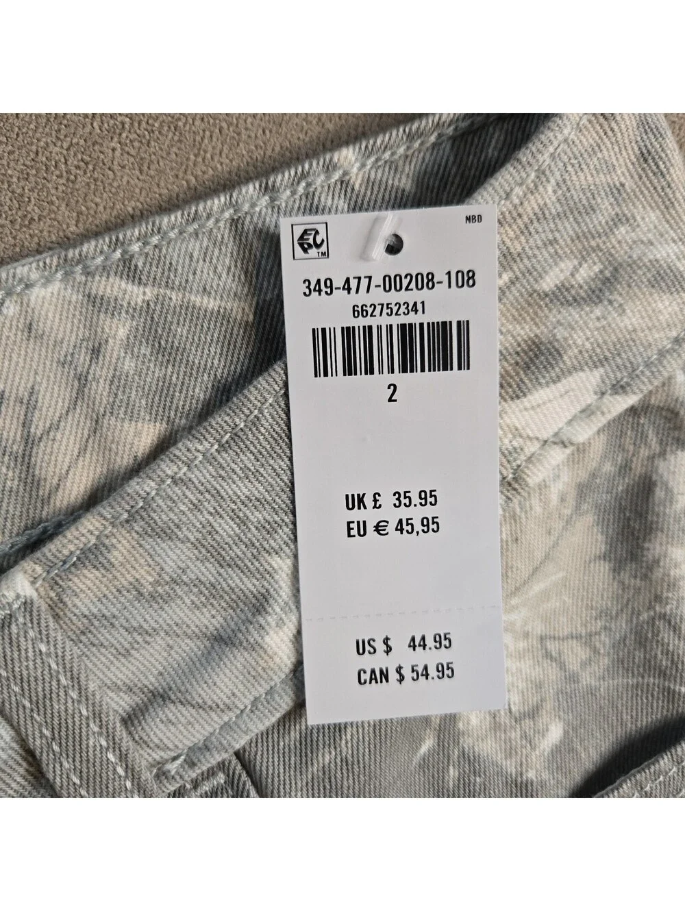 Hollister Low Rise Baggy Jort Camo Denim Shorts Women's Size 2 W26 NWT Curvy